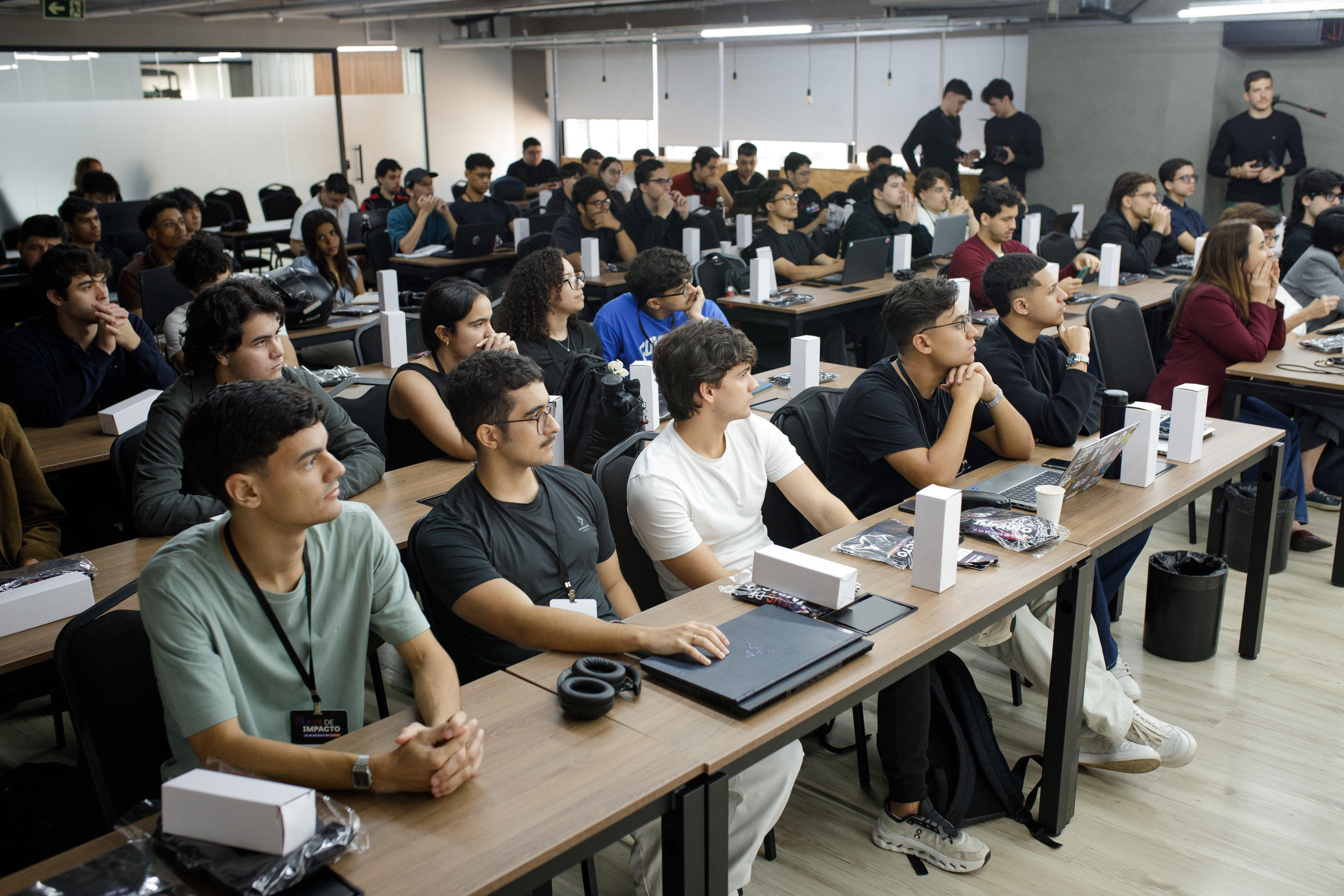 Mentoria da Xeno no hackathon OpenAI